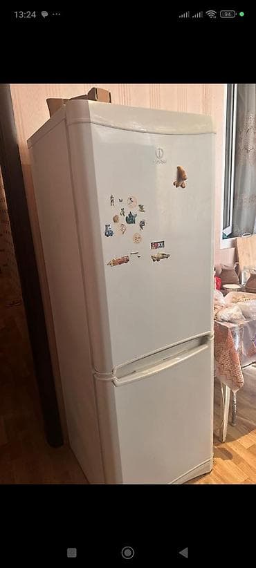 Təcili satilir. İndesit soyuducu tam islek satılır 150 azn. Real lalafo.az -da Təcili satilir. İndesit soyuducu tam islek satılır 150 azn. Real