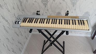 M-Audio klaviatura kontrolörü - 49 klavişli MIDI klaviatura