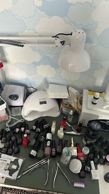 Gözəllik və estetika avadanlığı: Peşəkar manikür/pedikür üçün tam avadanlıq dəsti Tərkib: - SUN 5 Plus — 7