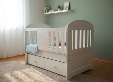 oğlan tortu: Oğlan və qız üçün, İşlənmiş, Dördbucaq, Beşik, Dəstsiz, Matras ilə, Yellənmə mexanizmsiz — 1