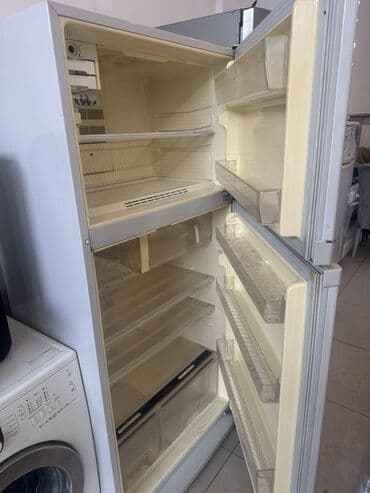 dondurma soyuducuları: 2 qapılı Samsung Soyuducu Satılır, rəng - Qara, Dispenserli — 7