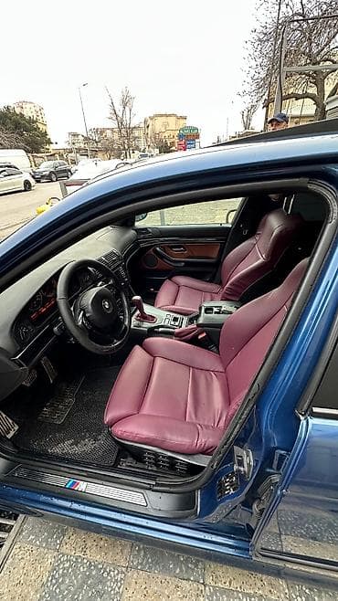 simyorka bmw: BMW 5 Series E39 sedan, mavi rəng. - Kuzov: 4 qapı, aerodinamik M-stil — 5