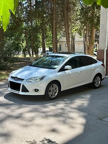 mini cooper kreditle: Ford Focus: 1.5 l | 2014 il 148000 km Sedan — 4