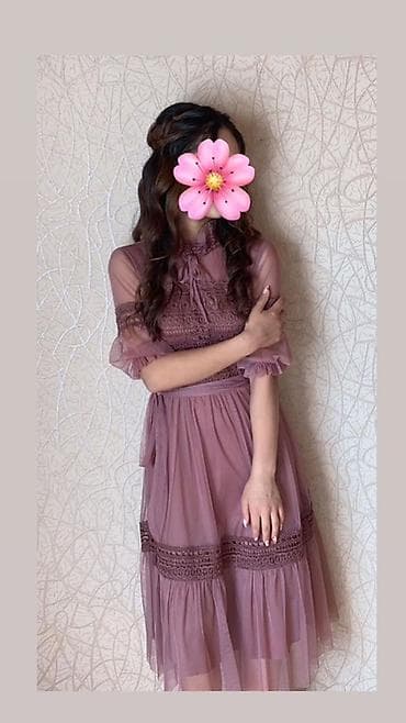 Pudra-çəhrayı rəngdə zərif qadın donu - Dizə yaxın uzunluq, A-kəsim