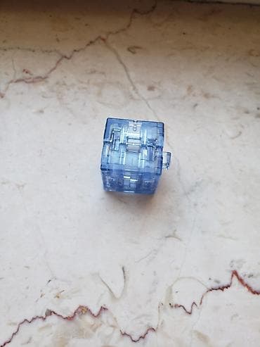 Inkişaf etdirici oyuncaqlar: Şəffaf mavi mini labirint-kubik oyun (puzzle). - Kompakt ölçü: cibə — 1