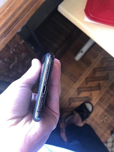 plesdeyşn 4: IPhone Xs, 256 GB, Space Gray, Face ID — 6