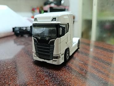 Metal model yük maşını (traktor başlığı) – kolleksiya və oyuncaqlar