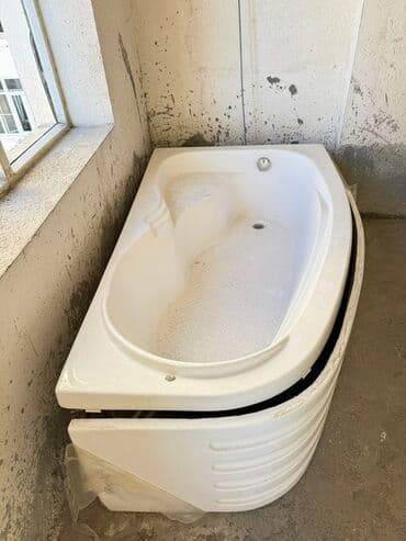 ванна советская: Künc akril vanna - Forma: sağ künc, oval daxili kontur - Material — 2