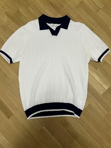 Ağ rəngli, qısaqol trikotaj polo köynək - Rəng: ağ, tünd göy lalafo.az -da Ağ rəngli, qısaqol trikotaj polo köynək - Rəng: ağ, tünd göy