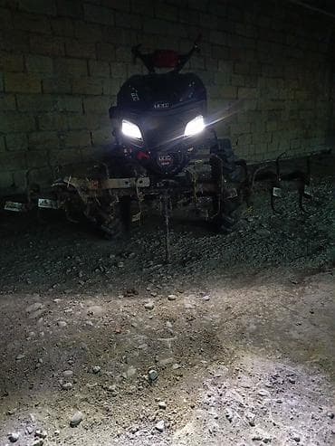 taxıl biçən konbayın: TEH markalı motoblok/kultivator - Güclü 18 at gücündə benzin — 1