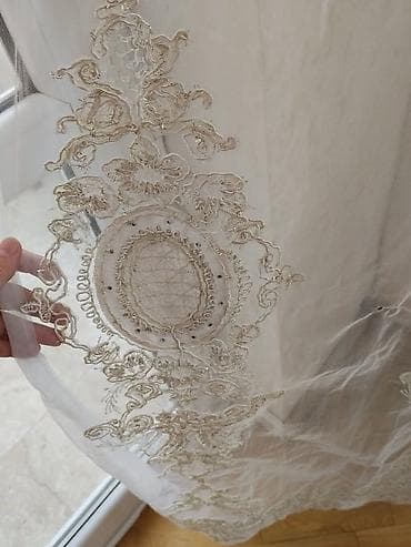 alize puffy qiyməti: Günlük 15manat
Pərdə 35 manat 
Eni 3 hündürlük 4 — 4