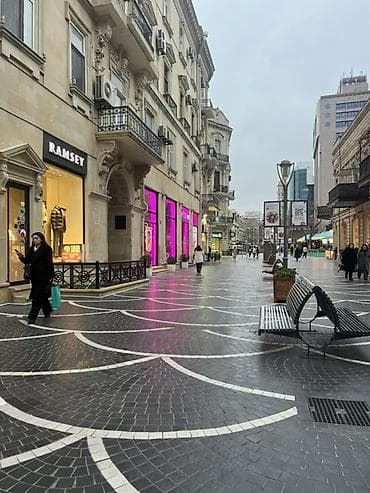qapi ustasi baki: Sahil metrosu yaxınlığı Nizami kücəsi 50- də,Torgovuda,4- otaglı — 2