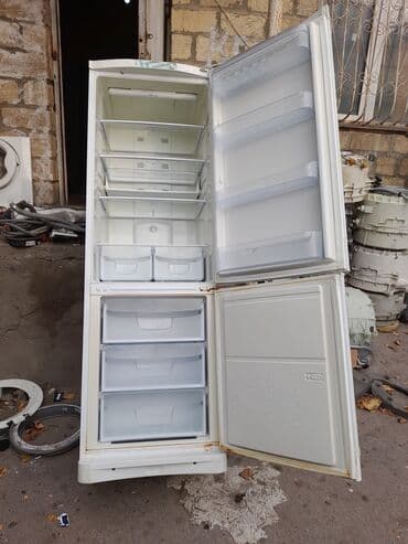 Mətbəx kombaynları və doğrayıcıları: 2 qapılı Indesit Soyuducu Satılır, rəng - Ağ — 1