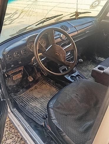 range rover 2018 qiyməti: VAZ 2106 sedan - Kuzov: 4 qapılı klassik “Jiquli” (VAZ 2106). Krem — 9