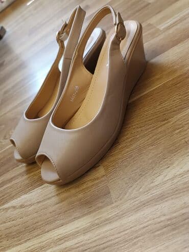 белые босоножки на тракторной подошве: Размер: 40, цвет - Бежевый, Новый — 2