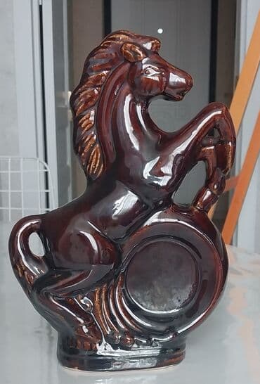 tibb bacisi profil hekim qiz sekilleri: Fiqur, Keramika — 1