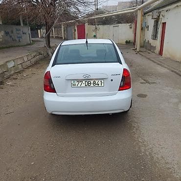 kia optima 2014: Hyundai Accent sedan – ağ rəngdə, 4 qapılı. Texniki xüsusiyyətlər və — 2