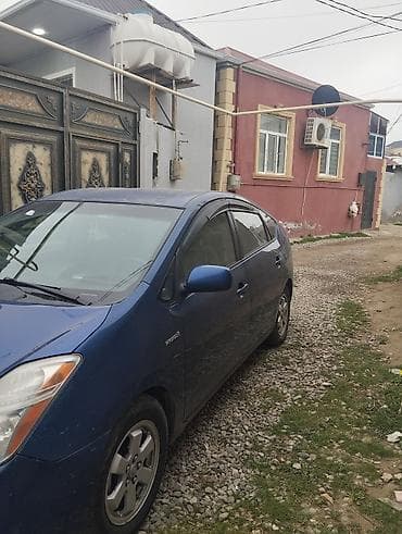Автозапчасти: Toyota Prius 20 gövdə gündəlik QALMAMAQ şərti ilə,25 manata icarəyə — 2