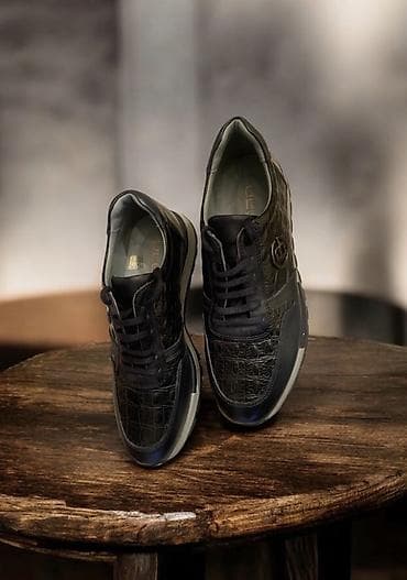 Səndəl və şəp-şüplər: Yeni - Tütkiyə ULUS 
Tam orijinal dəri -üz və iç 100% 
Ölçü - 41 — 6