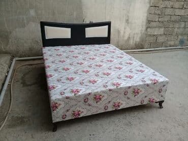 tek kravat gence: Taxt iki neferlik
Tezedir haziri var whatsapp var — 1