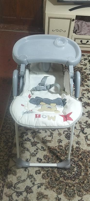 icinde oyunlarla: Uşaq yemək stulu – Baby Home - Rəng: boz-ağ - Önündə geniş çıxarılan — 2