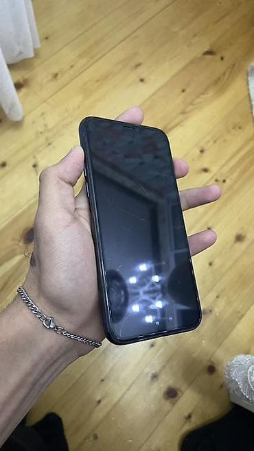 xioami 11: IPhone 11 Pro Max, Matte Midnight Green, Face ID — 4