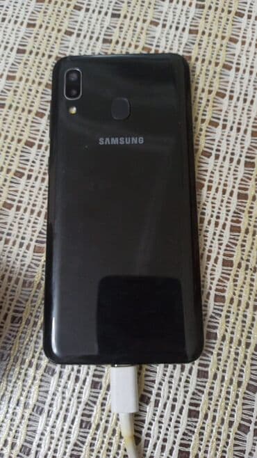 Apple iPhone: Samsung Galaxy A20, 32 GB, rəng - Qara, İki sim kartlı — 1