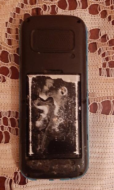 KENEKSI E3 düyməli mobil telefon - Rəng: mavi korpus, qara ön panel -