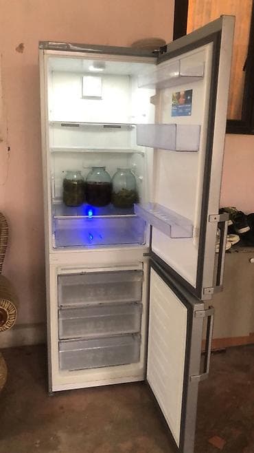 2 qapılı Beko Soyuducu Satılır, rəng - Gümüşü