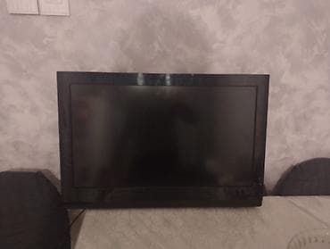 televizor 24: Kompakt LCD/LED televizor - Təxminən 24–28 düym ekran ölçüsü (şaquli — 1