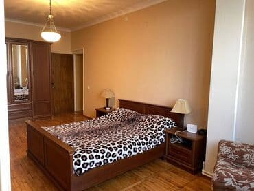 yeni guneslide 4 otaqlı evler: Bakı, 4 otaqlı, Köhnə tikili, m. Gənclik, 110 kv. m — 4