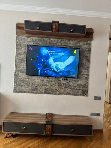 Servant, TV altlığı, TV stend