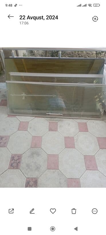 Beton və beton məmulatları: Duş kabini dəsti, ağ rəngli qablaşdırma və şəffaf şüşə panellər — 2