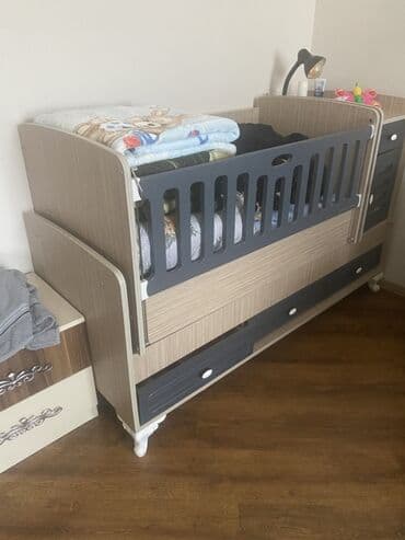 Oğlan və qız üçün, Dördbucaq, Beşik, Dəstsiz, Matrassız, Yellənmə mexanizmsiz