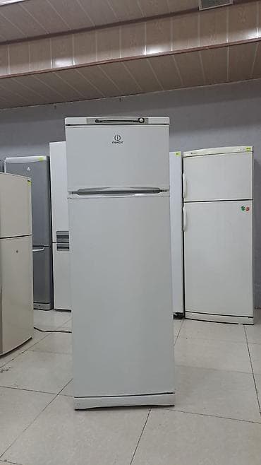 kamera ev: 2 qapılı Indesit Soyuducu Satılır, rəng - Ağ — 1