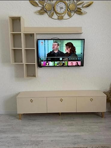 Yeni, Düz TV altlığı, Polkalı, Laminat