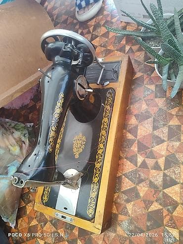 modelka maşınlar: Mexaniki tikiş maşını – klassik, əl çarxlama (volan) ilə - Korpus — 1