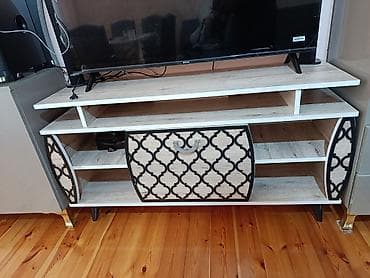 tv 43: TV stendi / media konsolu - Material: açıq ağac tonlarında laminat — 1