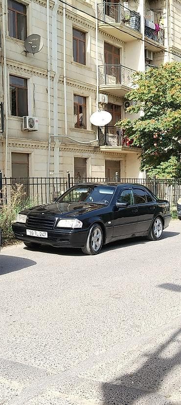 disk qapaq: Mercedes-Benz C-Class: 1.8 l | 1999 il Sedan — 2