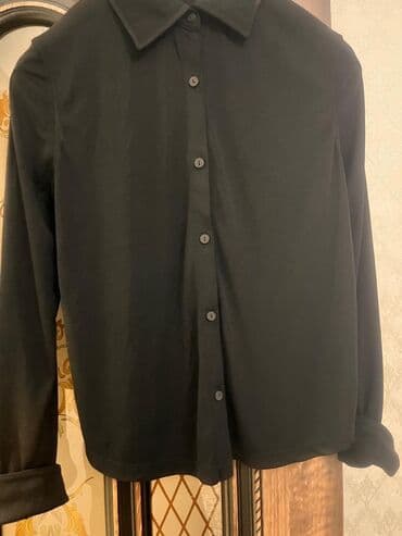 Qara düyməli köynək. s-m-l oldu.yeni.parca material koynek - Rəng — 1