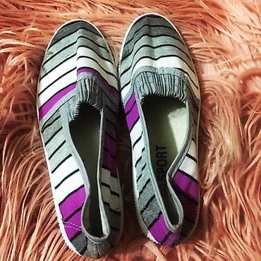 34 razmer: Ayaqqabi 34 olchude(stelka 22 sm), ustu parcadi, yumshagdi, yunguldi — 5