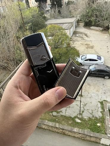 телфон: Vertu Signature Touch, 4 ГБ, цвет - Черный, Кнопочный — 5