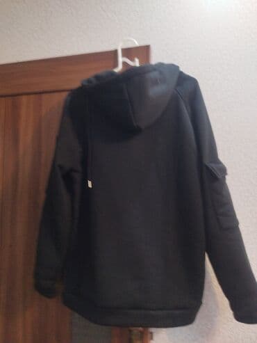 klassik kişi cemperləri: Yenidir. Alınan qiymətə satılır. Çox isti saxlayan materialı var. zənq — 2
