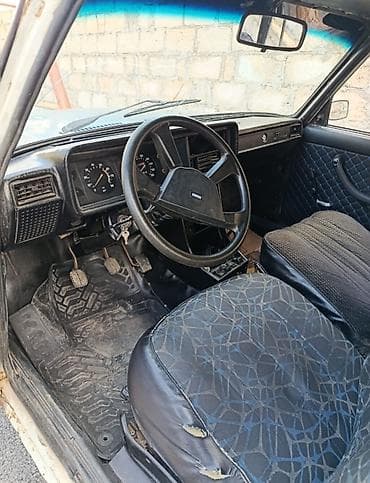 volkswagen golf 2: Model: Universal kuzovlu sovet istehsalı minik avtomobili (arxa — 2