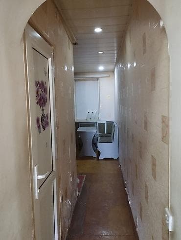 bine savxoz ev: Suraxanı bazarına yaxın.Bina evi 5/1 mərtəbəsi.Evin yanında 35 — 7