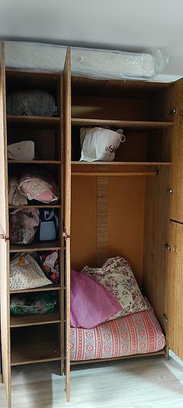 geyim dolabi: 3 qapılı, Güzgülü, Qəhvəyi, Taxta, Açılan, Düz dolab — 4