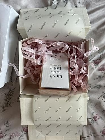 qadın çəkmə: Yenidir hədiyyə alınıb istifadə etmədiyim üçüm satıram Lancôme La Vie — 4
