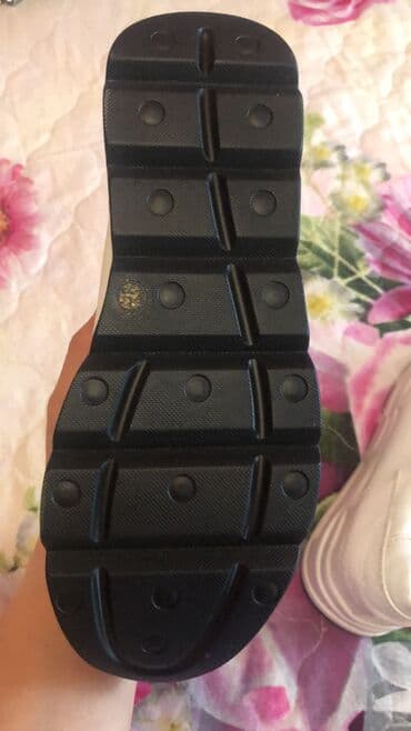 reebok ağ qaçış üçün qadın krossovkaları: Ölçü: 37, rəng - Ağ, Yeni — 3