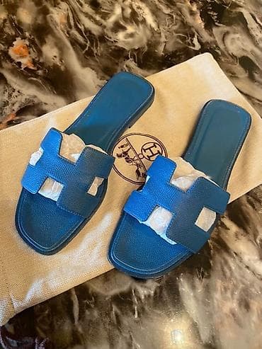 Женская обувь: Hermes Sandal 37/37.5, 2defe Geyinilib. (38 üçün olmur). Alınıb — 2