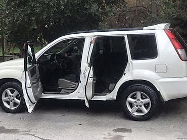 Nissan X-Trail: 0.2 l | 2001 il Ofrouder/SUV